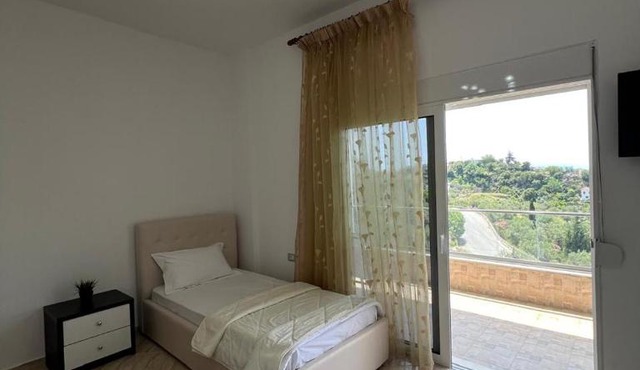 Vila Alexandros in Qeparo