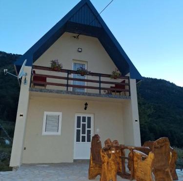 Vila Paramida