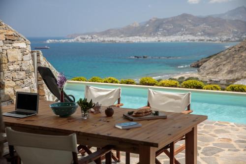 Villa Almiriki, Stelida Naxos.