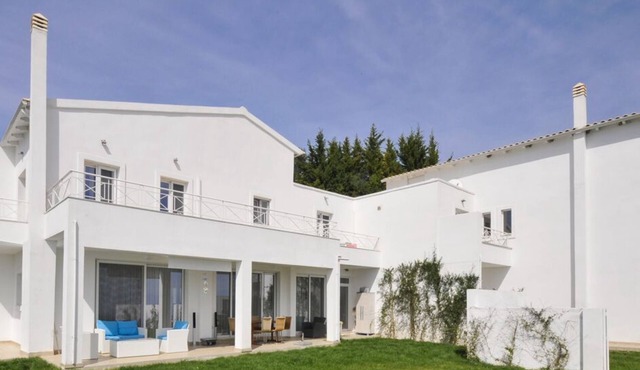 Villa Arete - Three Bedroom Villa, Sleeps 8