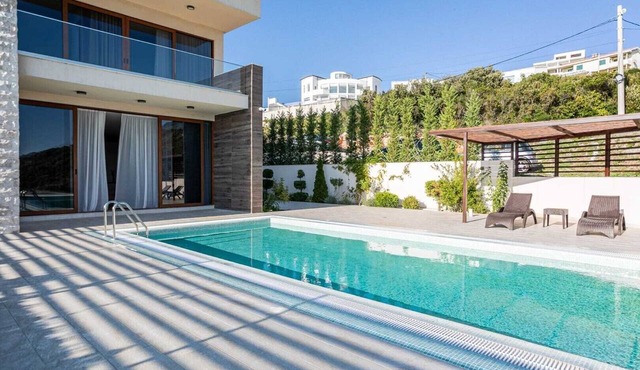 Villa Aria with Private Pool, Sauna & Spa in Krimovica, Budva Riviera