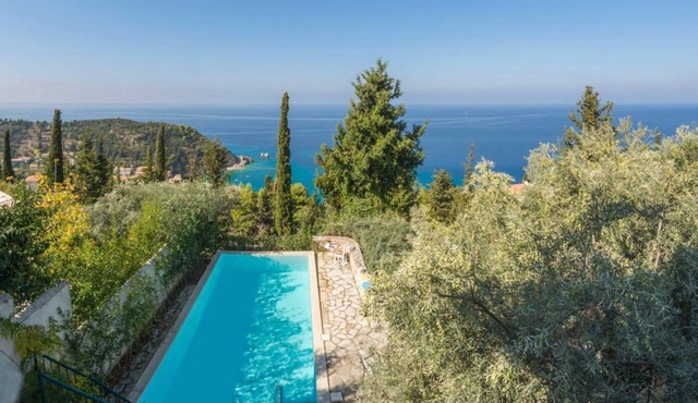 Villa Arithmos - Three Bedroom Villa, Sleeps 6 in Lefkada
