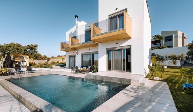 Villa Arnassica - Three Bedroom Villa, Sleeps 6