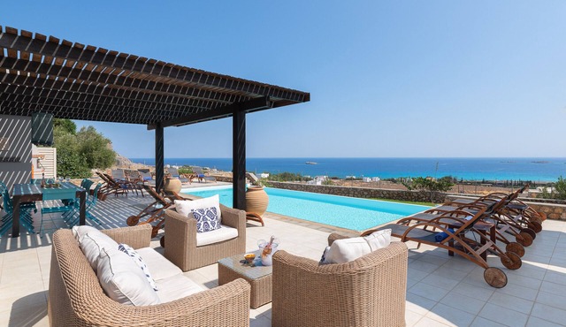 Villa Athena Lindos - 6 Bedroom Villa with Private Infinity Pool and Seaviews in Lindos