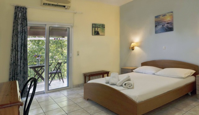 'Villa Avra Apartment 2nd Floor' with Mountain View, Garten & Wi-Fi
