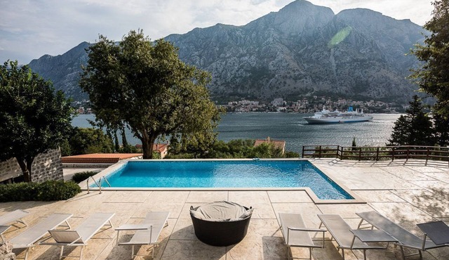 Villa Branko - Four Bedroom Villa, Sleeps 8