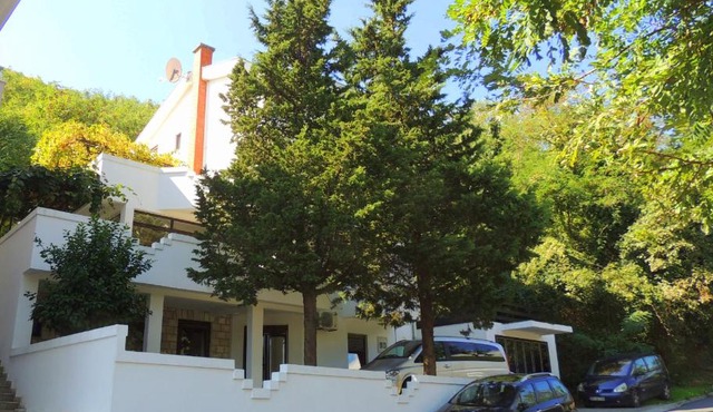 Villa Budvanka Guesthouse