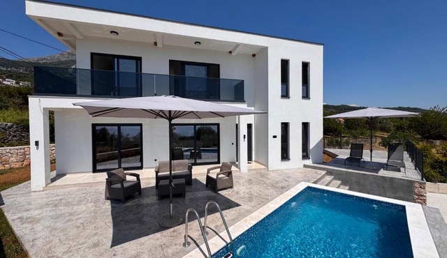 Villa Cassa Montenegro