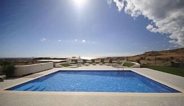 "Villa Danae" - Luxury Private Villa - Heated Pool, Sea Views, BBQ - sleeps 11 in Makrygialos