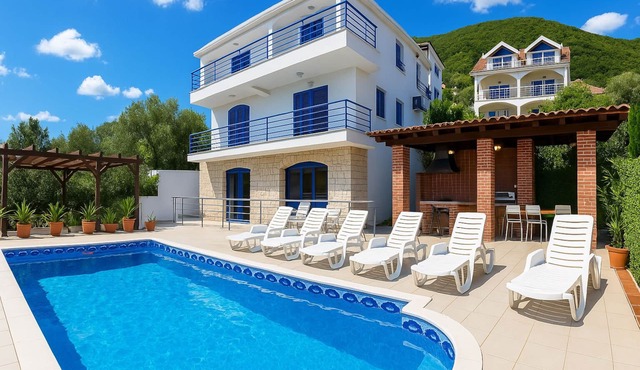 Villa Djenovici with pool