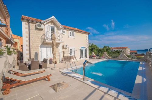 Villa Dragana with heading swimming pool and parking