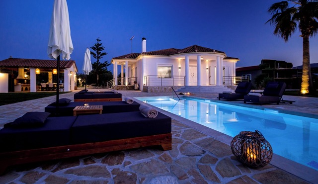 Villa Ellania. 3-bedroom luxury Villa in Zakinthos with private pool and BBQ
