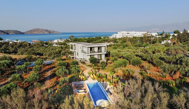 Villa Elounda Lion, 2 Pools, Hammam & Beach Access in Agios Nikolaos