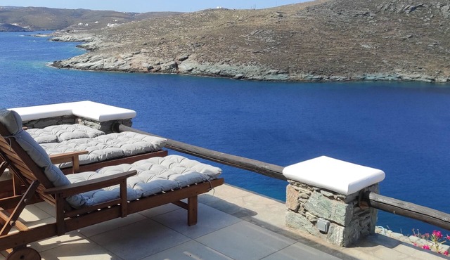 Villa FANI.Spectacular sea view and walking-distance approach to 3 top beaches!