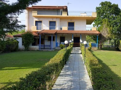 Villa for 14 Guests near the sea - 100m