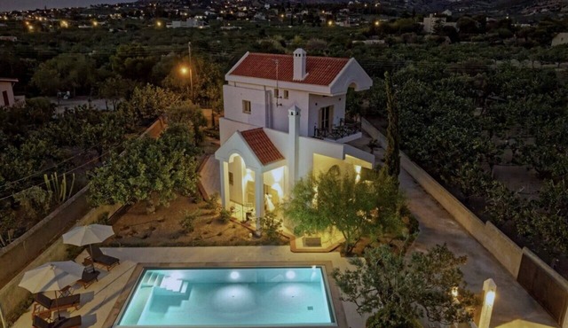 Villa for up to 12 guests in the heart of Aegina pistachio fields.