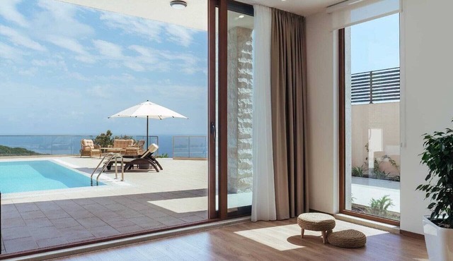 Villa Gaia with Private Pool, Sauna & Spa in Krimovica, Budva Riviera