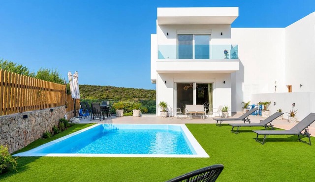Villa Galini - Three Bedroom Villa, Sleeps 6 in Vathi