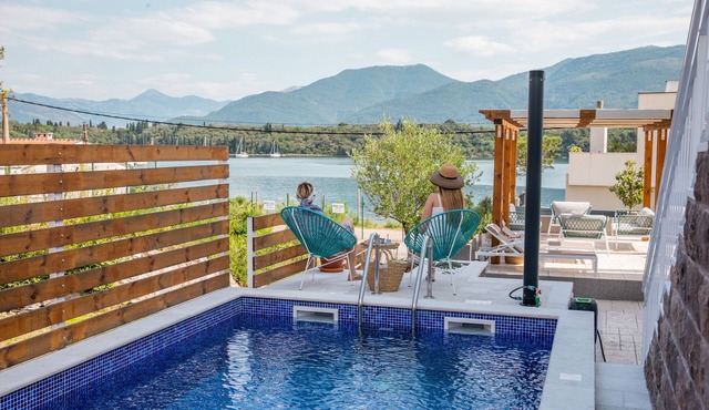 Villa Gioia - Four Bedroom Villa with Pool