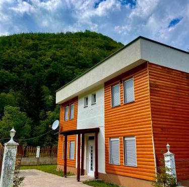 Villa Gryka in Peje
