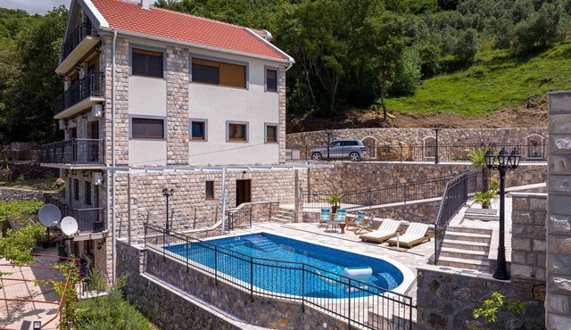 Villa Hacienda with Pool