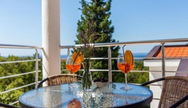 Villa Hanna with Private Pool in Sutomore
