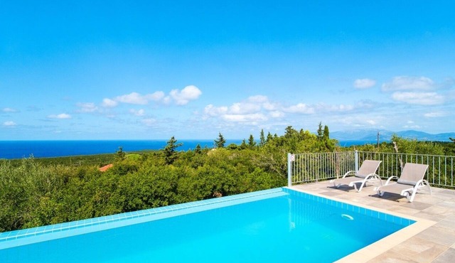 Villa Horizon - Two Bedroom Villa, Sleeps 4
