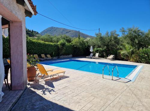 Villa Iliaktida - Private Villa with large Pool, Garden, Outdoor Kitchen & BBQ