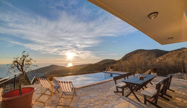 Villa Jelena with private pool - Lapcici