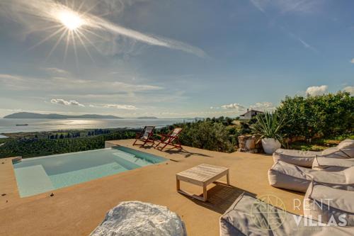 Villa Karima with Sea View