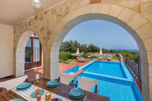 Villa Katerina with Eco heated pool in Spiliá