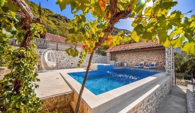 Villa Kotop - Three Bedroom Villa, Sleeps 6