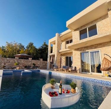Villa Lotos