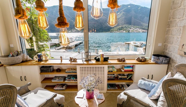 Villa Luna - first line to the sea