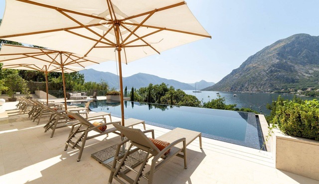 Villa Mandragora Seafront Villa with Private Pool and Dock