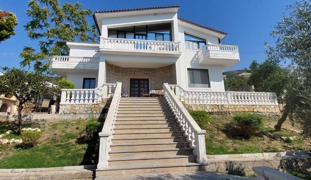 Villa Mare - for families & groups