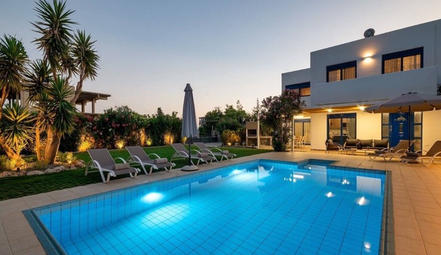 Villa Mariani II Newly renovated June 2024, Lindos 10 min, Lothiarika beach 120m