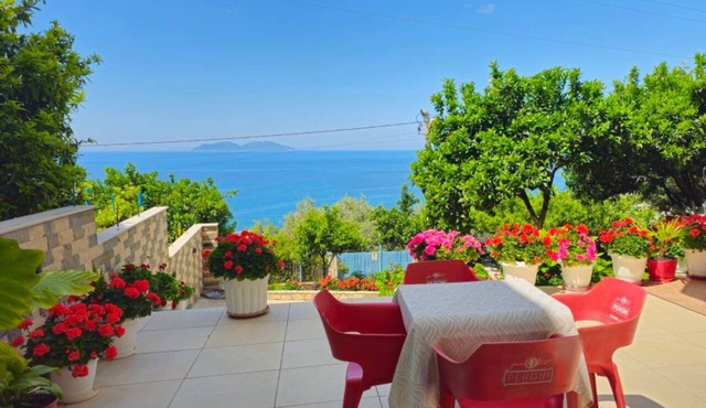 Villa Meminaj With Sea View And Garden, Vlore, Albania