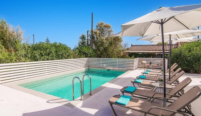Villa Meredith by Villa Plus