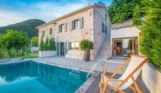 Villa Milonja - Two Bedroom Villa, Sleeps 5