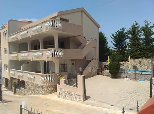 Villa Pavlovic - 30m from the beach in Kruče