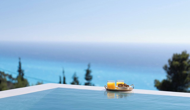 Villa Pefko: Forest retreat near top beaches – private & serene