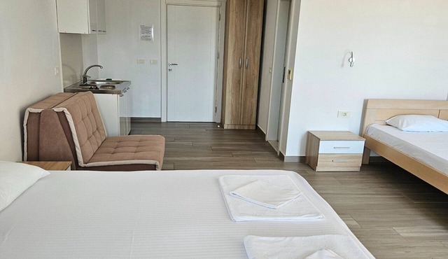 Villa Ponto - Studio Apartment With Terrace (B5) in Kaluderac
