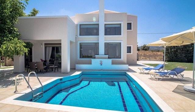 Villa retreat in the heart of Cretan nature in Rethimno