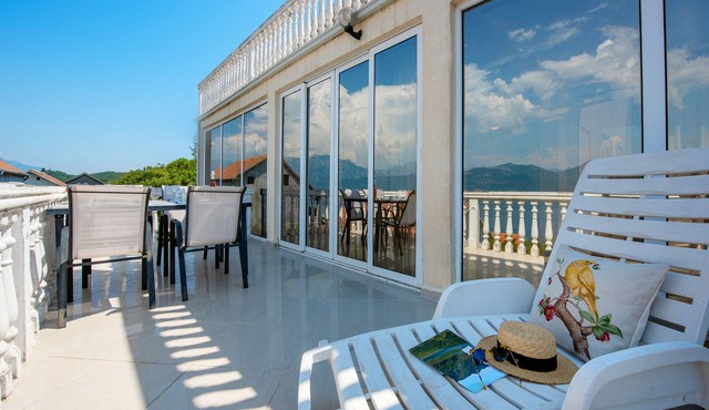 Villa sea view with sauna and pool