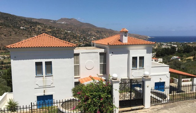 Villa Sis - Cycladic Sea View Luxury Home near Milos Beach & hiking trails 3, 4 & 5