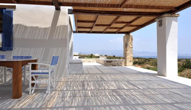 VILLA SOROS