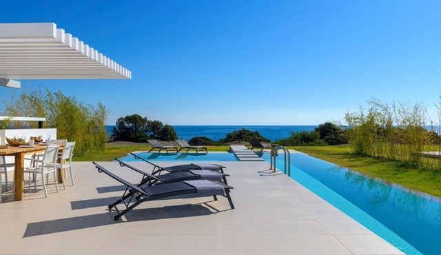 Villa Strabo - Three Bedroom Villa, Sleeps 6