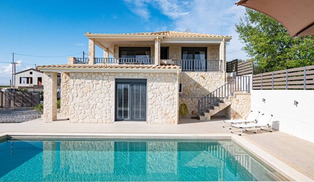 Villa Thea by RentalsPro