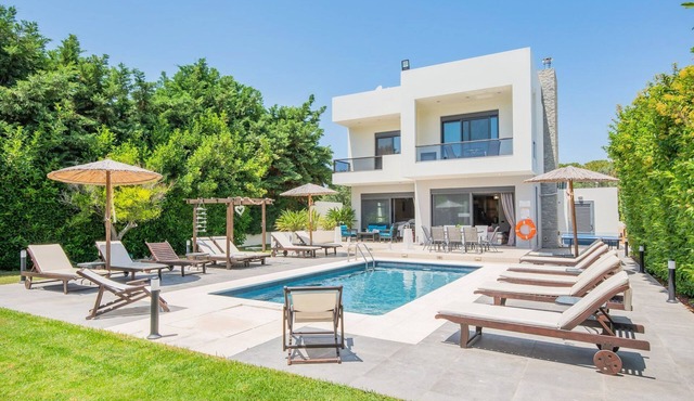 Villa Vikelas - Four Bedroom Villa, Sleeps 8 in Ialysos